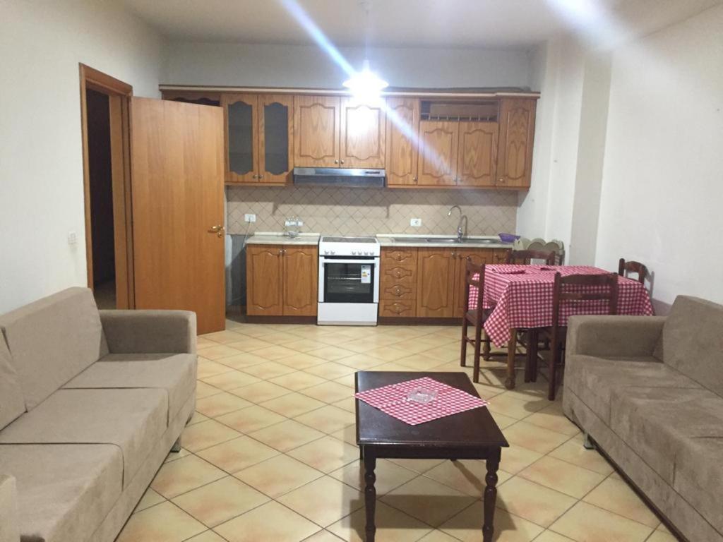 Seaside Apartment Vlorë エクステリア 写真