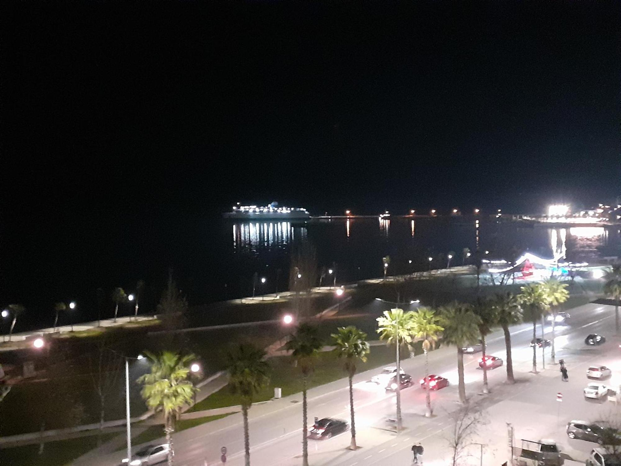 Seaside Apartment Vlorë エクステリア 写真